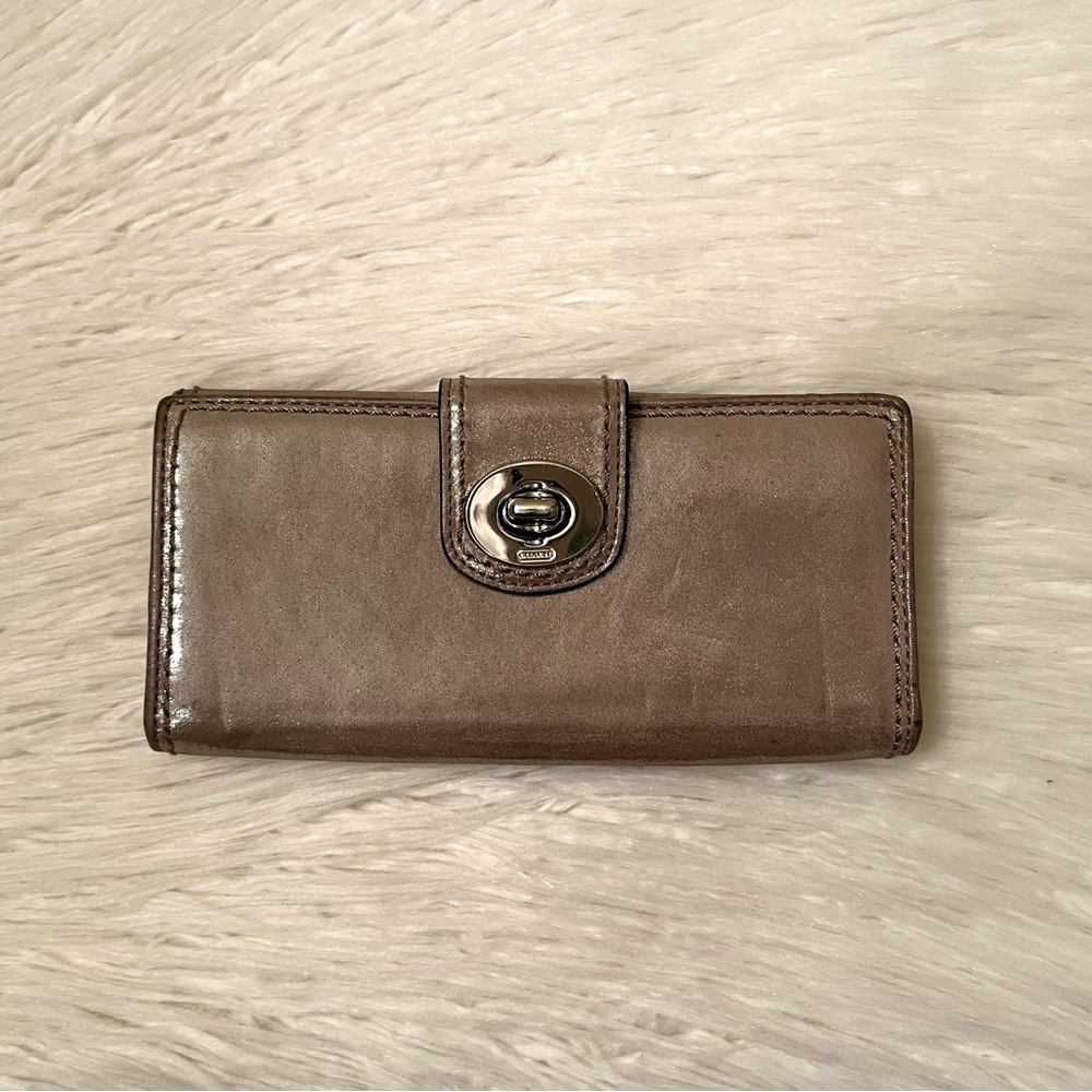 Coach Poppy Hippie Silver Metallic Leather Tote & Wallet - Picture 9 of 13
